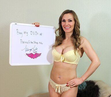 Cosplay Queens And Tied Up Teens - DVD
