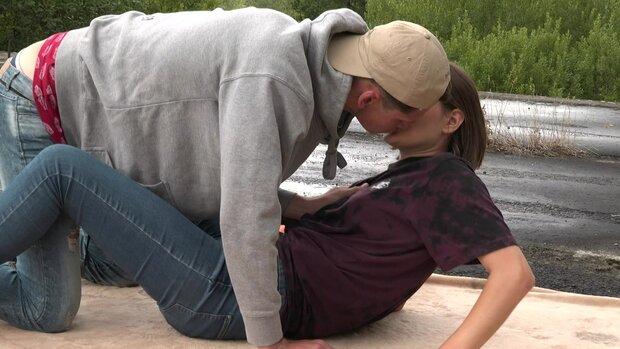 Sweethearts - Teens Love It Outside - DVD