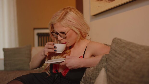 Mariska X - The Pussy Madam - Vlaamse Porno