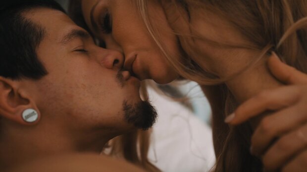 TRENCHCOATx - The Female Of The Species - Porna