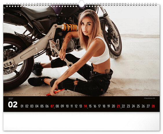 Sexy Wandkalender Girls and Bikes 2027